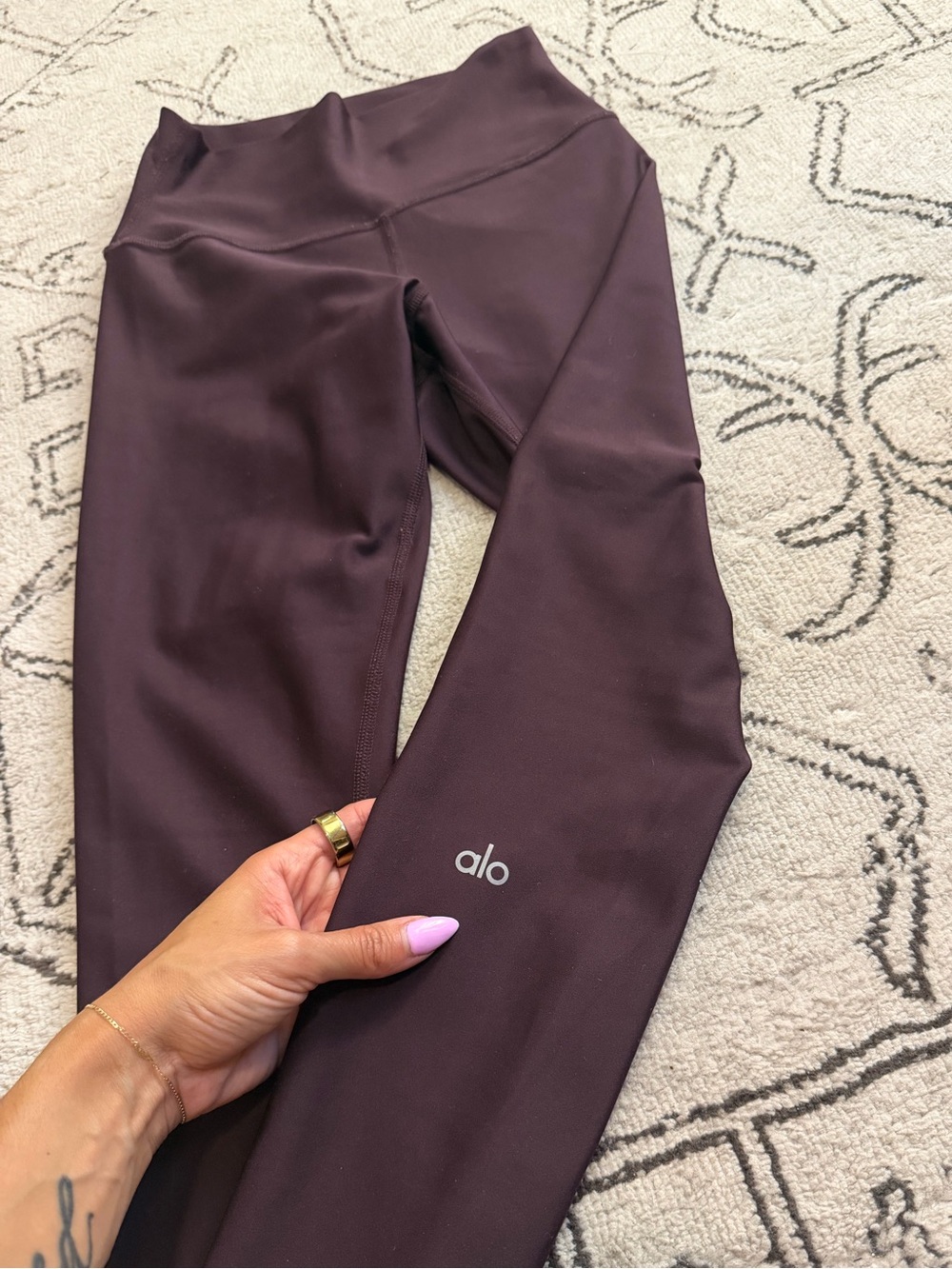 ALO- small high waisted 7/8 airlift Leggings